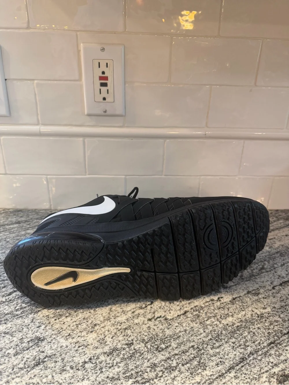 Men’s Nike Fingertrap Max TB 666410-010 Size 15